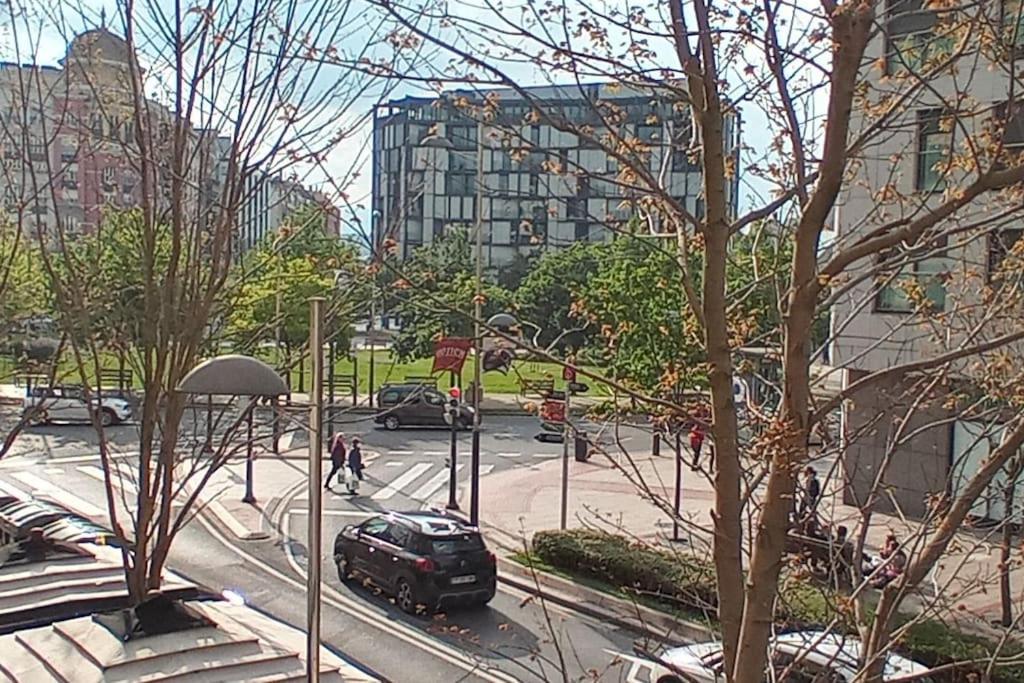 Apartamento Guggenheim Centrico Y Confortable Bilbao Kültér fotó